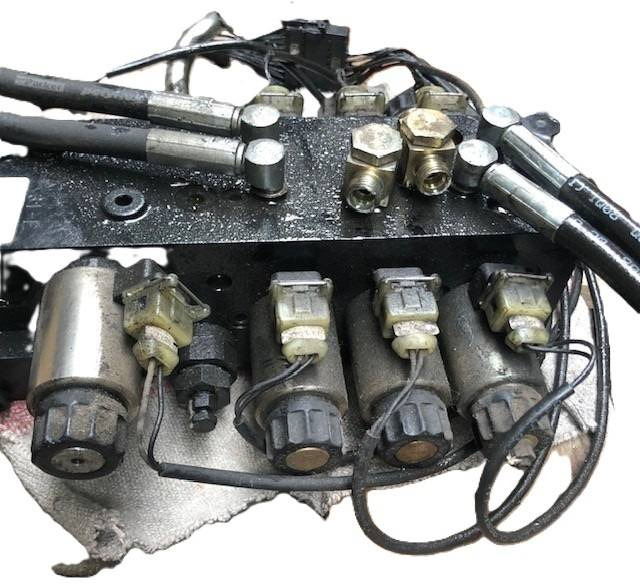 Hydraulic control valve for Still - صمام هيدروليكي - معدات المناولة: صور 3 Hydraulic control valve for Still - صمام هيدروليكي - معدات المناولة: صور 3