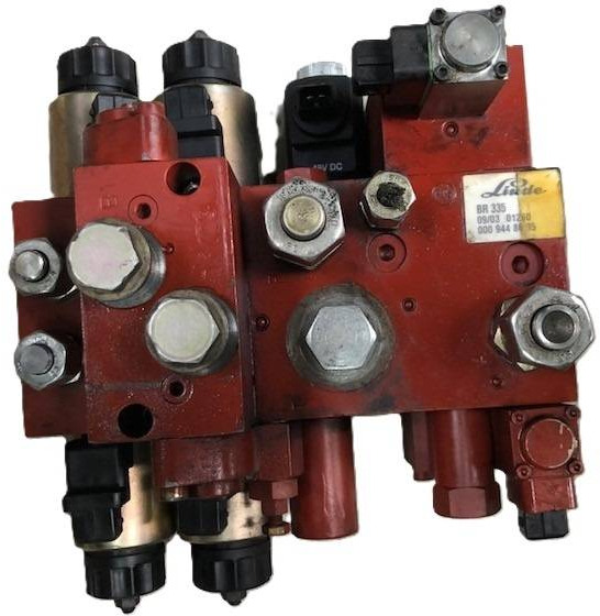 Hydraulic control valve - صمام هيدروليكي - معدات المناولة: صور 1 Hydraulic control valve - صمام هيدروليكي - معدات المناولة: صور 1