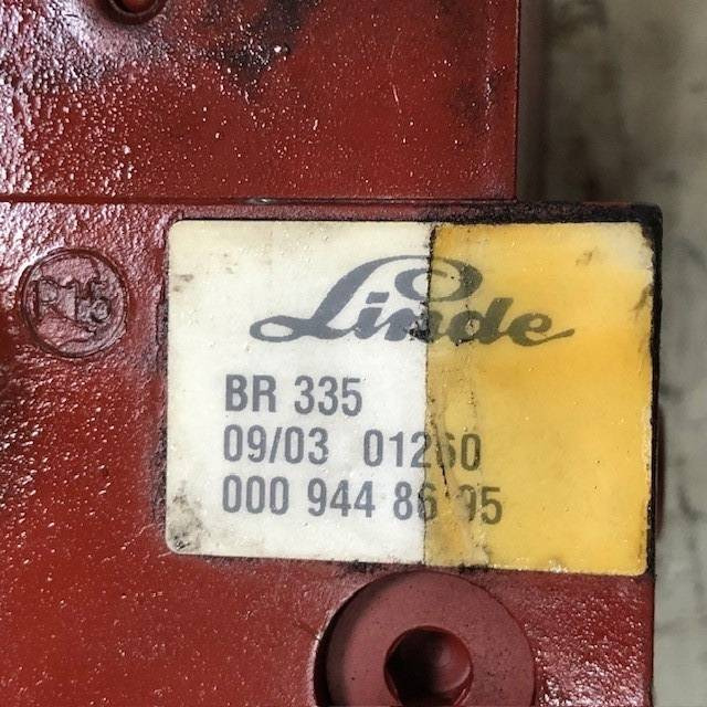 Hydraulic control valve - صمام هيدروليكي - معدات المناولة: صور 4 Hydraulic control valve - صمام هيدروليكي - معدات المناولة: صور 4