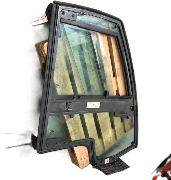 Left door for Nissan - باب و قطع الغيار - معدات المناولة: صور 4 Left door for Nissan - باب و قطع الغيار - معدات المناولة: صور 4