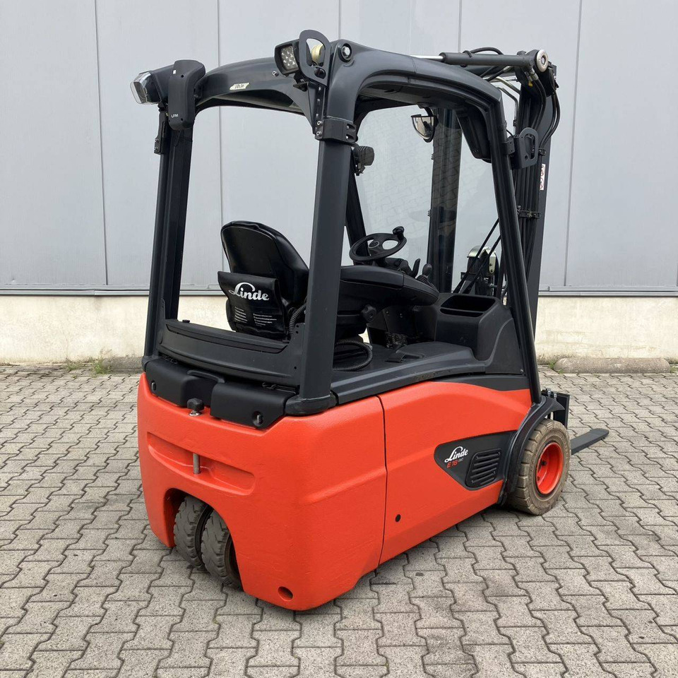 Linde E18 (386-02) EVO - رافعة شوكية كهربائية: صور 2 Linde E18 (386-02) EVO - رافعة شوكية كهربائية: صور 2