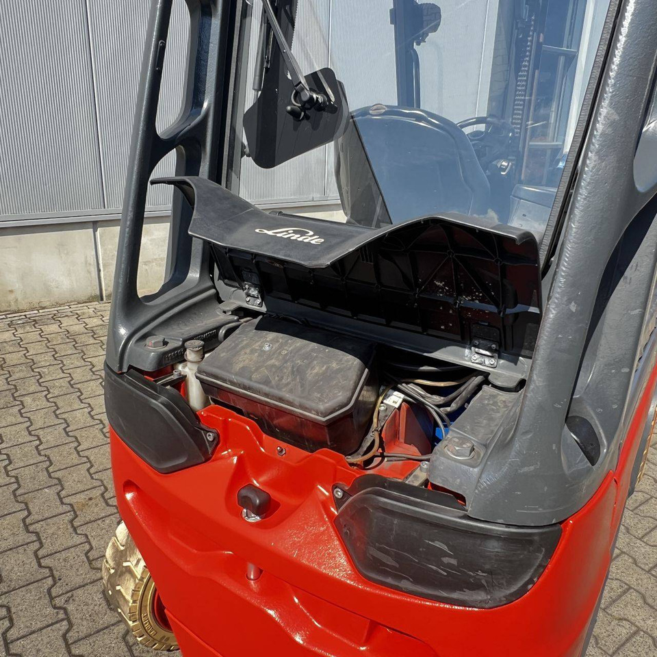 رافعة شوكية كهربائية Linde E25 (387): صور 8