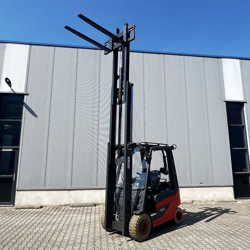 رافعة شوكية كهربائية Linde E25 (387): صور 14