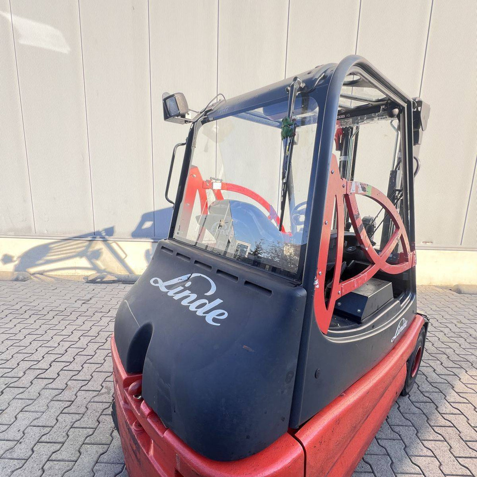 Linde E25S (336-03) - رافعة شوكية كهربائية: صور 3 Linde E25S (336-03) - رافعة شوكية كهربائية: صور 3