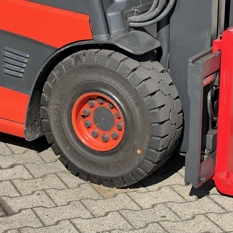 رافعة شوكية كهربائية Linde E30 (387): صور 14 رافعة شوكية كهربائية Linde E30 (387): صور 14