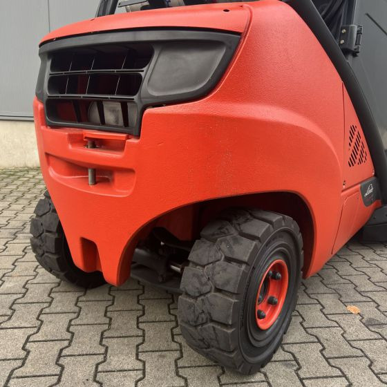 Linde H35T-02 (393) EVO - رافعة شوكية تعمل بالغاز: صور 3 Linde H35T-02 (393) EVO - رافعة شوكية تعمل بالغاز: صور 3
