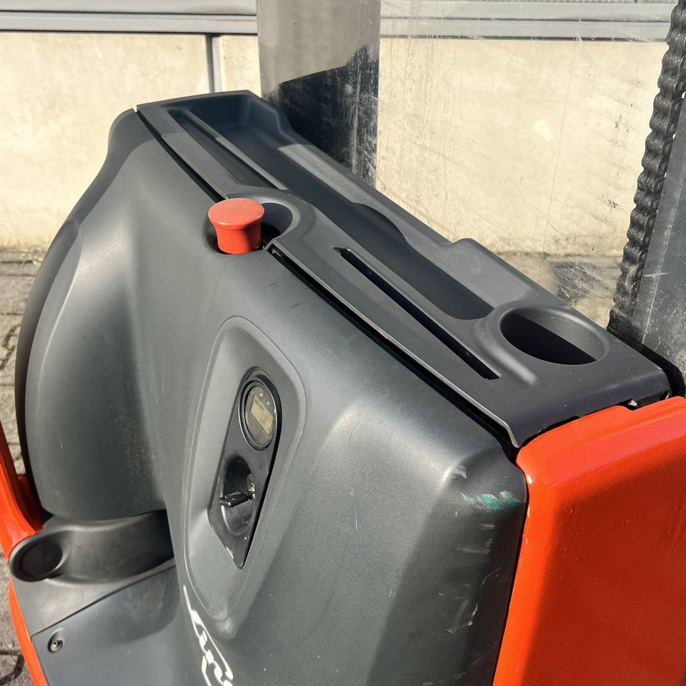 Linde L10 (1172) - معدات تكديس: صور 4 Linde L10 (1172) - معدات تكديس: صور 4