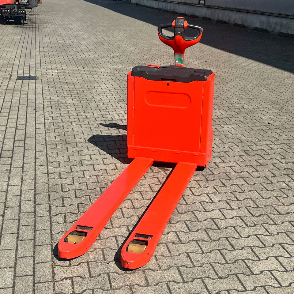 Linde T16 (1152) - معدات الرفع منخفض المستوى: صور 2 Linde T16 (1152) - معدات الرفع منخفض المستوى: صور 2