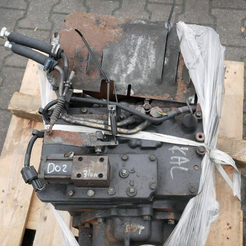 Transmission for Nissan D02 - نقل الحركة - معدات المناولة: صور 3 Transmission for Nissan D02 - نقل الحركة - معدات المناولة: صور 3