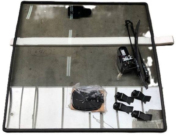 Window Front for Caterpillar - نافذة و قطع الغيار - معدات المناولة: صور 1 Window Front for Caterpillar - نافذة و قطع الغيار - معدات المناولة: صور 1