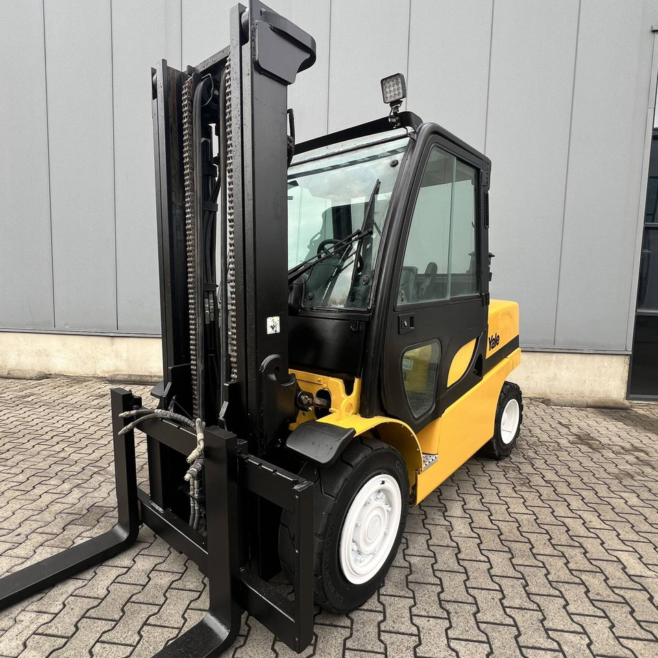 Yale GDP55VX - رافعة شوكية ديزل: صور 1 Yale GDP55VX - رافعة شوكية ديزل: صور 1