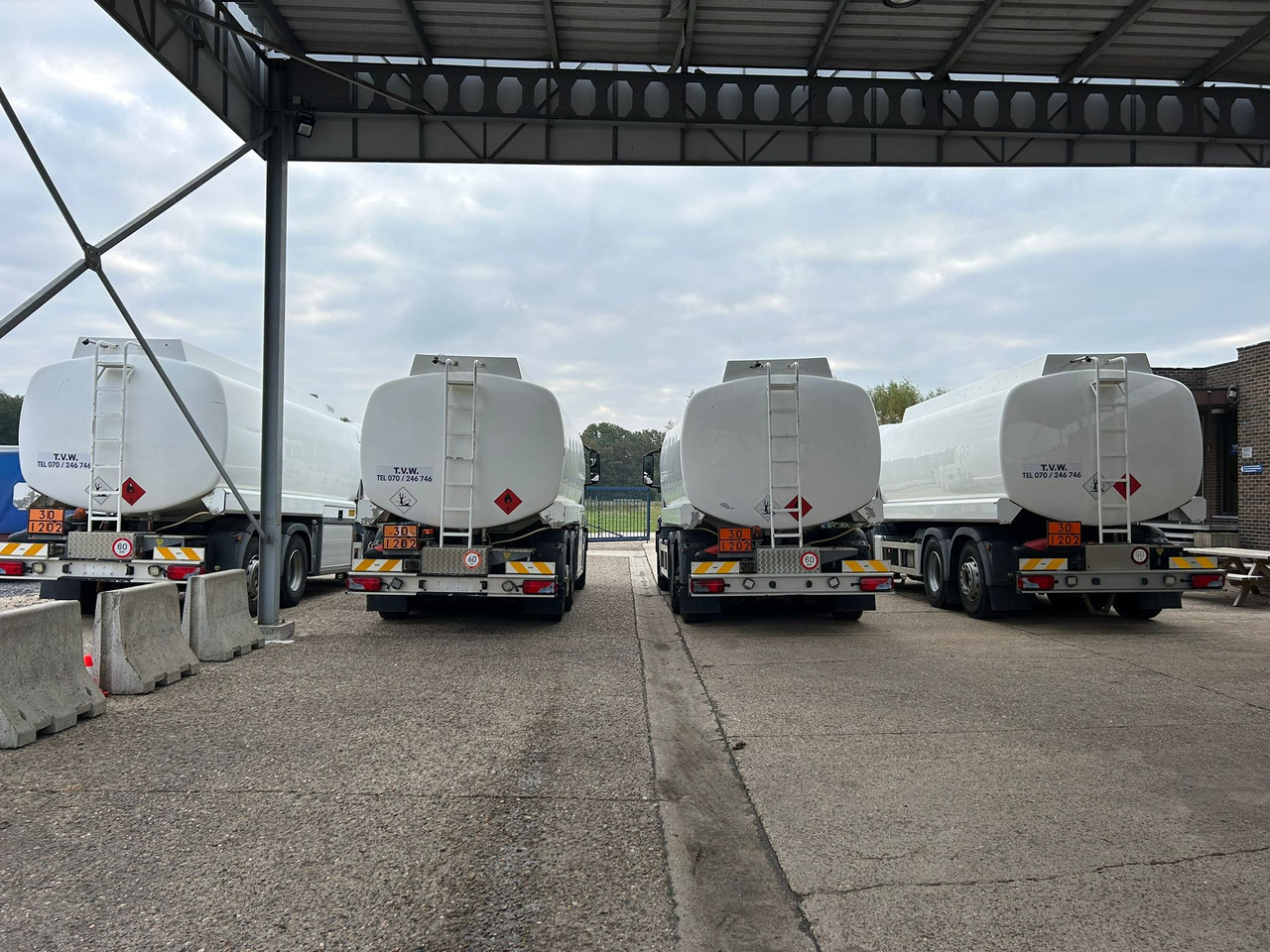 MAN TGS (lot of 4) - شاحنة صهريج: صور 5 MAN TGS (lot of 4) - شاحنة صهريج: صور 5