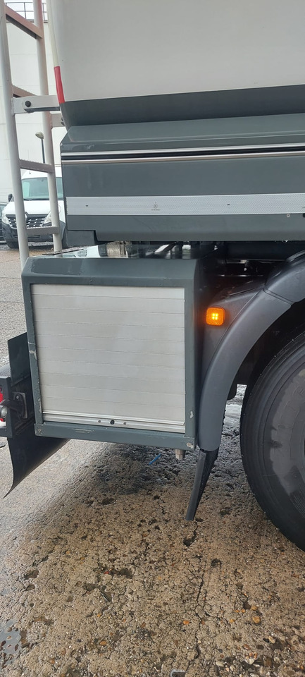 MAN TGS - شاحنة صهريج: صور 5 MAN TGS - شاحنة صهريج: صور 5