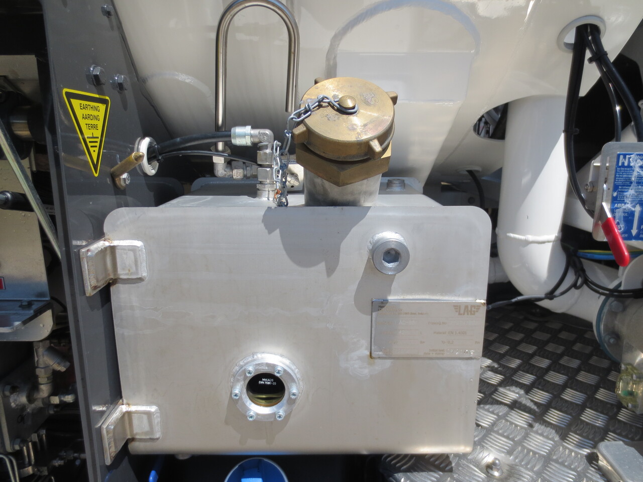 SCANIA G370 - شاحنة صهريج: صور 5 SCANIA G370 - شاحنة صهريج: صور 5