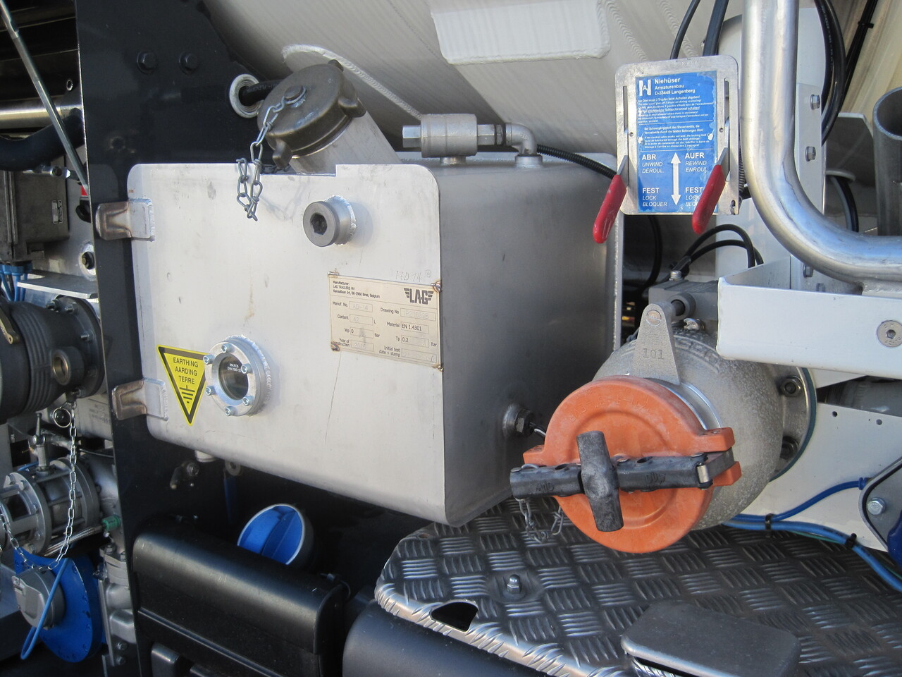 SCANIA G370 - شاحنة صهريج: صور 5 SCANIA G370 - شاحنة صهريج: صور 5