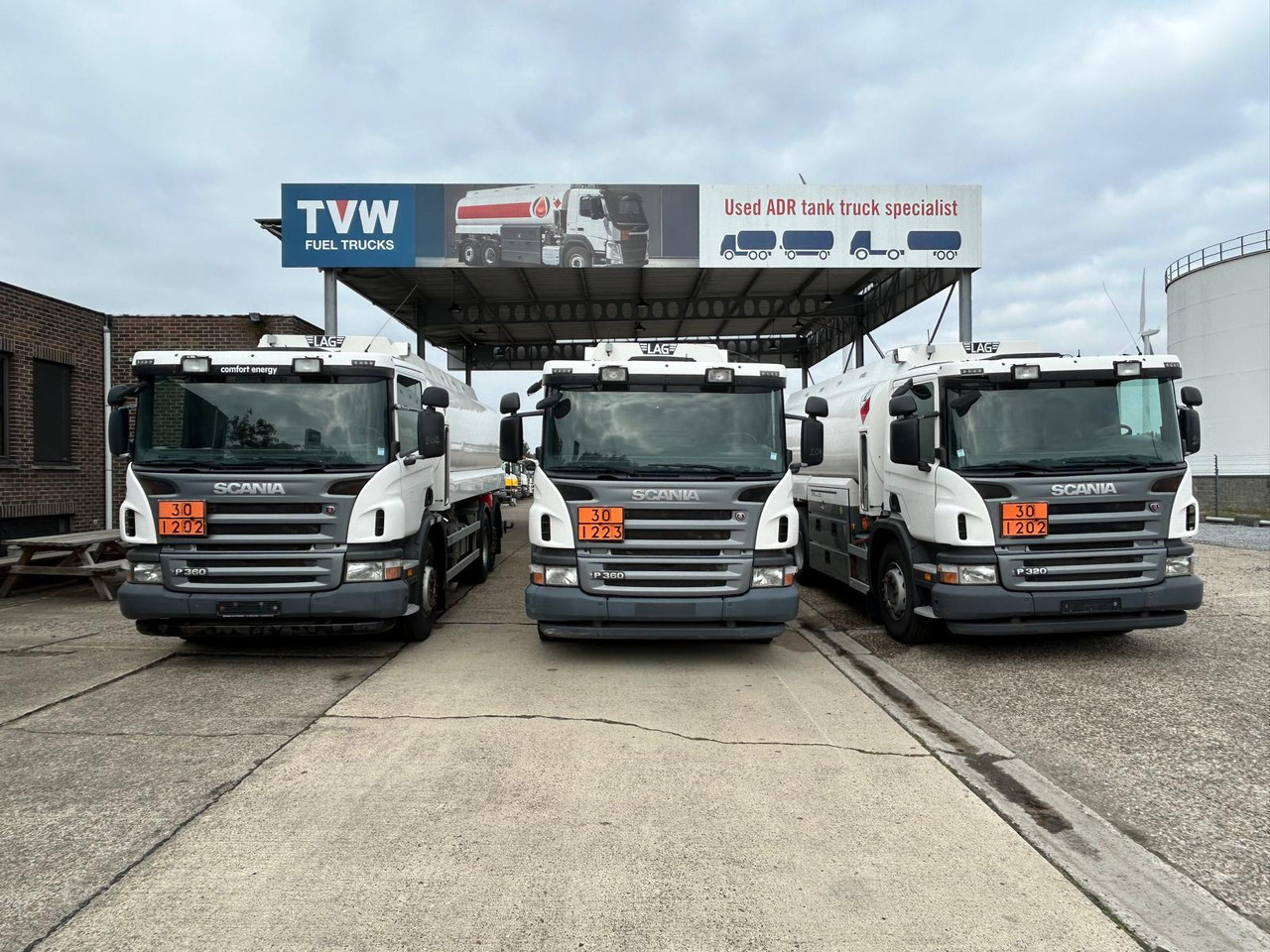 SCANIA P320/P360 (lot of 3) - شاحنة صهريج: صور 2 SCANIA P320/P360 (lot of 3) - شاحنة صهريج: صور 2