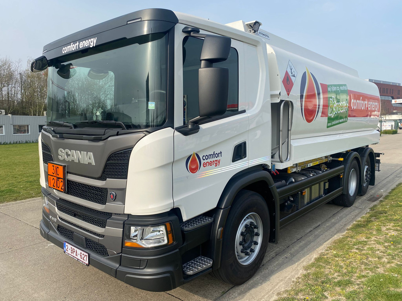 SCANIA P410 - شاحنة صهريج: صور 1 SCANIA P410 - شاحنة صهريج: صور 1