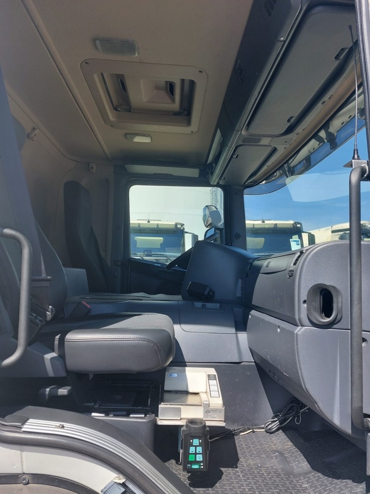 SCANIA PRT - شاحنة صهريج: صور 3 SCANIA PRT - شاحنة صهريج: صور 3