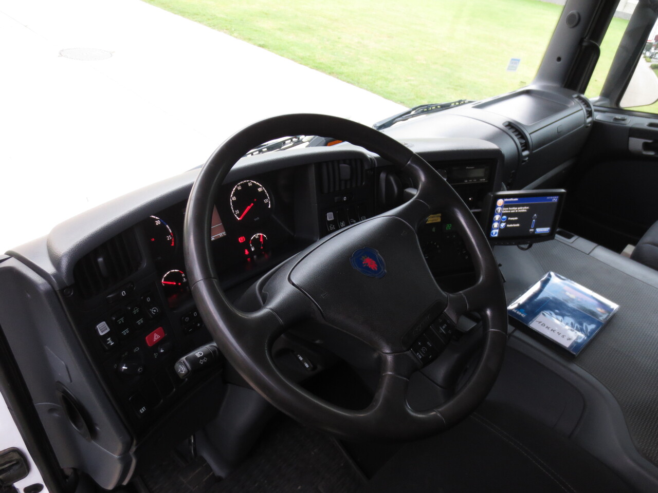 Scania P380 - شاحنة صهريج: صور 5 Scania P380 - شاحنة صهريج: صور 5