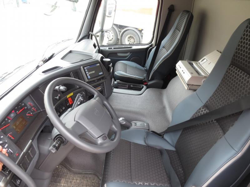 VOLVO FMFH - شاحنة صهريج: صور 4 VOLVO FMFH - شاحنة صهريج: صور 4