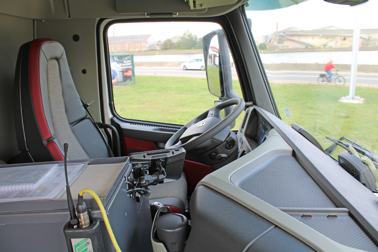 VOLVO FM - شاحنة صهريج: صور 5 VOLVO FM - شاحنة صهريج: صور 5