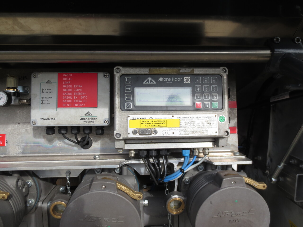 VOLVO FM - شاحنة صهريج: صور 2 VOLVO FM - شاحنة صهريج: صور 2