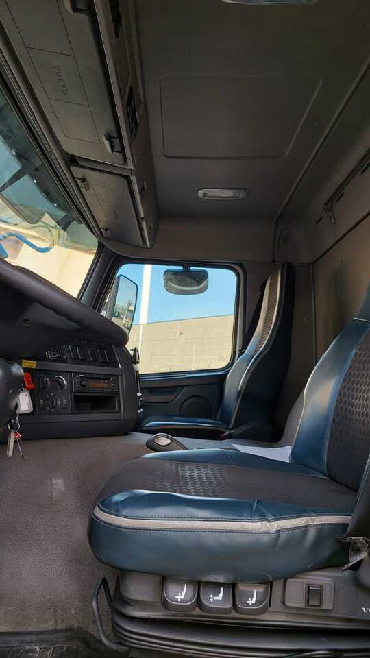 Volvo FMFH - شاحنة صهريج: صور 3 Volvo FMFH - شاحنة صهريج: صور 3