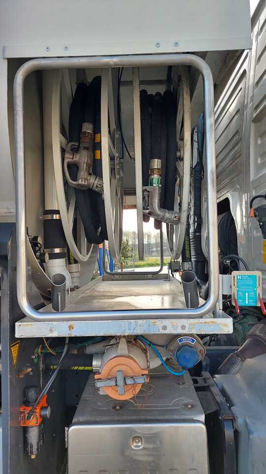 Volvo FMFH - شاحنة صهريج: صور 2 Volvo FMFH - شاحنة صهريج: صور 2