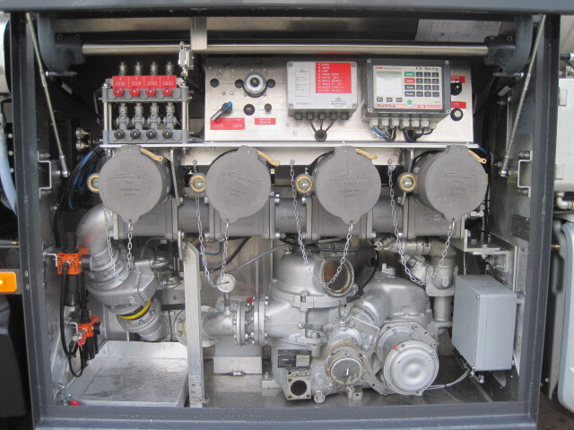 شاحنة صهريج Volvo FM: صور 12
