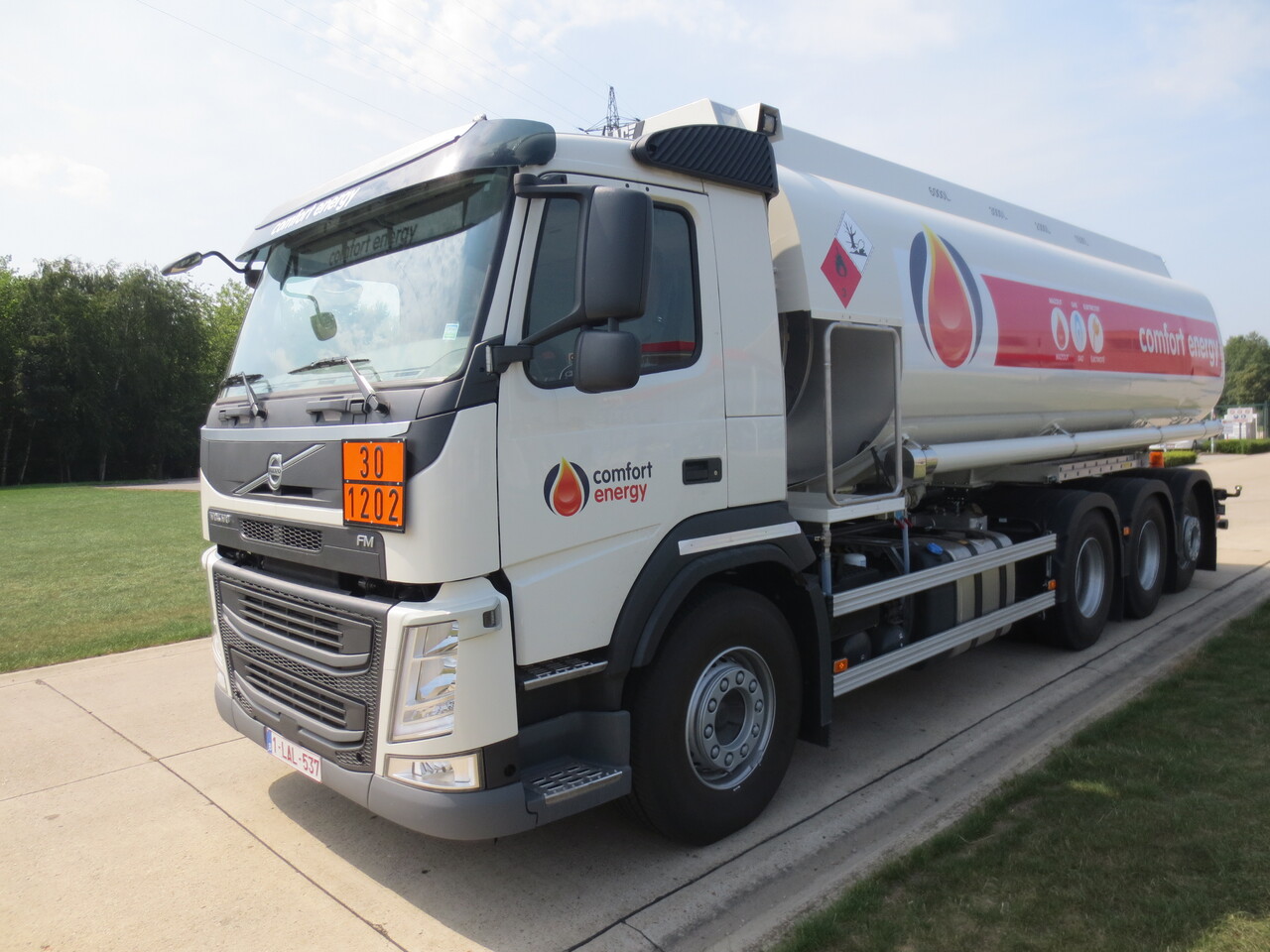 Volvo FM - شاحنة صهريج: صور 1 Volvo FM - شاحنة صهريج: صور 1