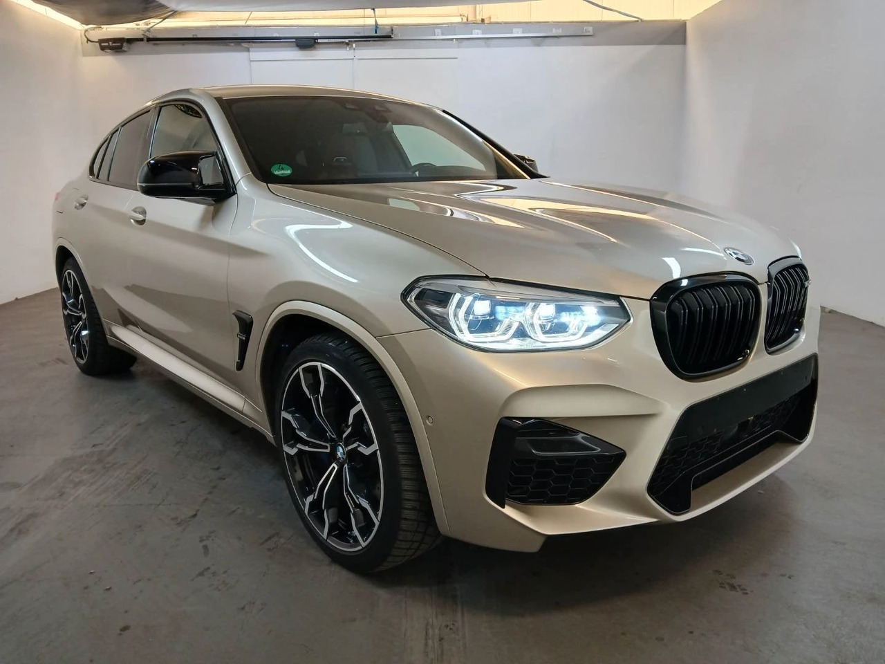 BMW X4 M Competition,Harman Kardon,ACC, Shadow Line - سيارة دفع رباعي: صور 2 BMW X4 M Competition,Harman Kardon,ACC, Shadow Line - سيارة دفع رباعي: صور 2