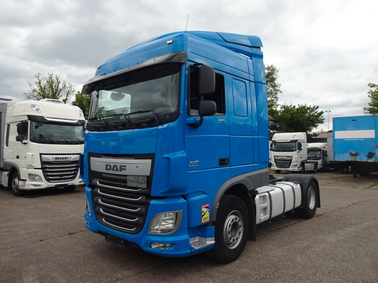 DAF XF 440, SC, Klima, 2 x Tank, Intarder, Standklim - شاحنة جرار: صور 1 DAF XF 440, SC, Klima, 2 x Tank, Intarder, Standklim - شاحنة جرار: صور 1