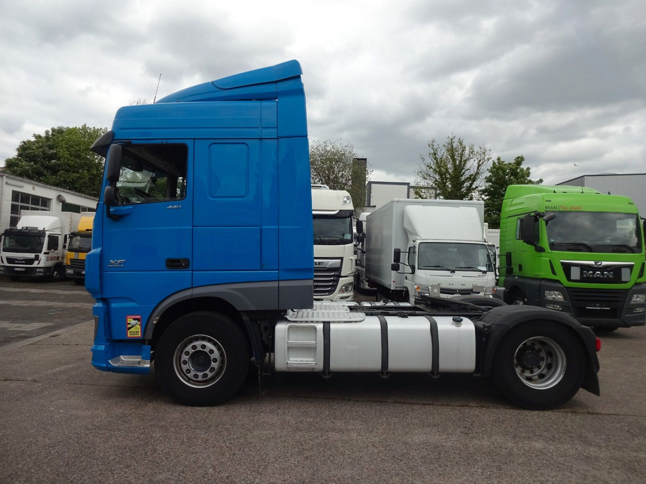 DAF XF 440, SC, Klima, 2 x Tank, Intarder, - شاحنة جرار: صور 4 DAF XF 440, SC, Klima, 2 x Tank, Intarder, - شاحنة جرار: صور 4