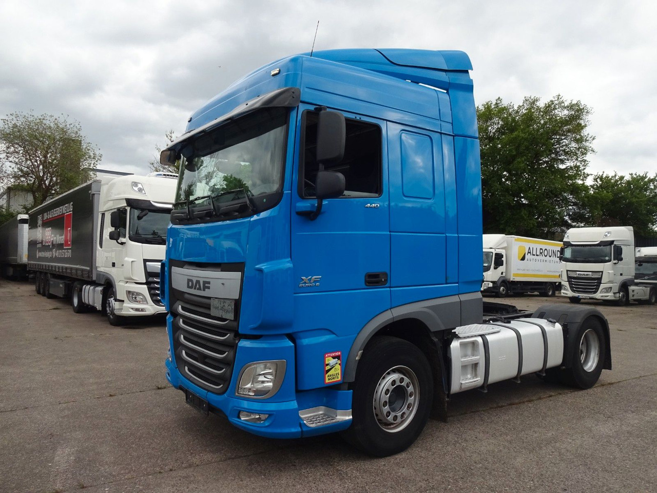 DAF XF 440, SC, Klima, 2 x Tank, Intarder, - شاحنة جرار: صور 3 DAF XF 440, SC, Klima, 2 x Tank, Intarder, - شاحنة جرار: صور 3