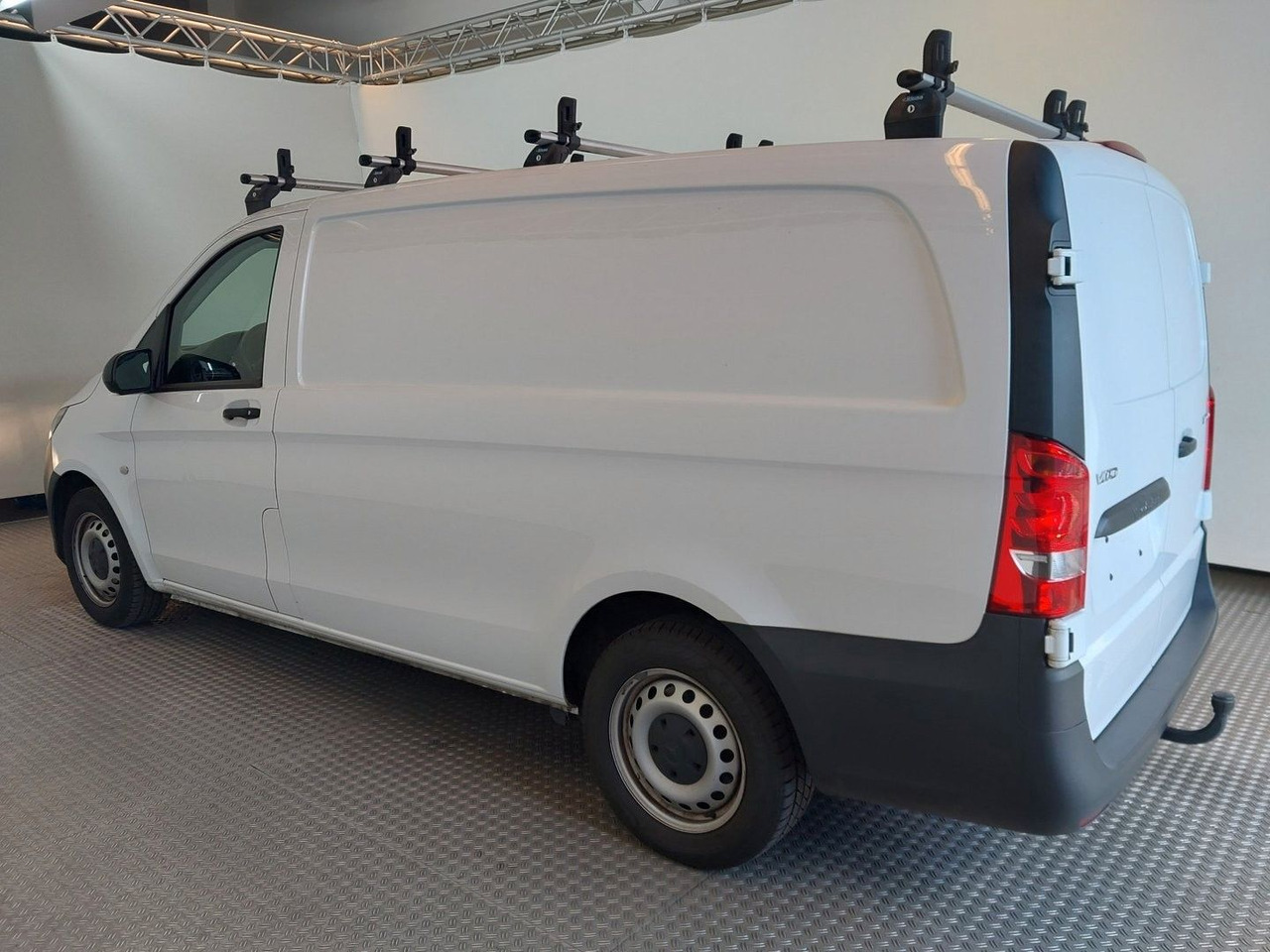 Mercedes-Benz Vito Kasten 114 CDI lang,Klima,AHK,Regale, Kamer - ميكروباص: صور 5 Mercedes-Benz Vito Kasten 114 CDI lang,Klima,AHK,Regale, Kamer - ميكروباص: صور 5