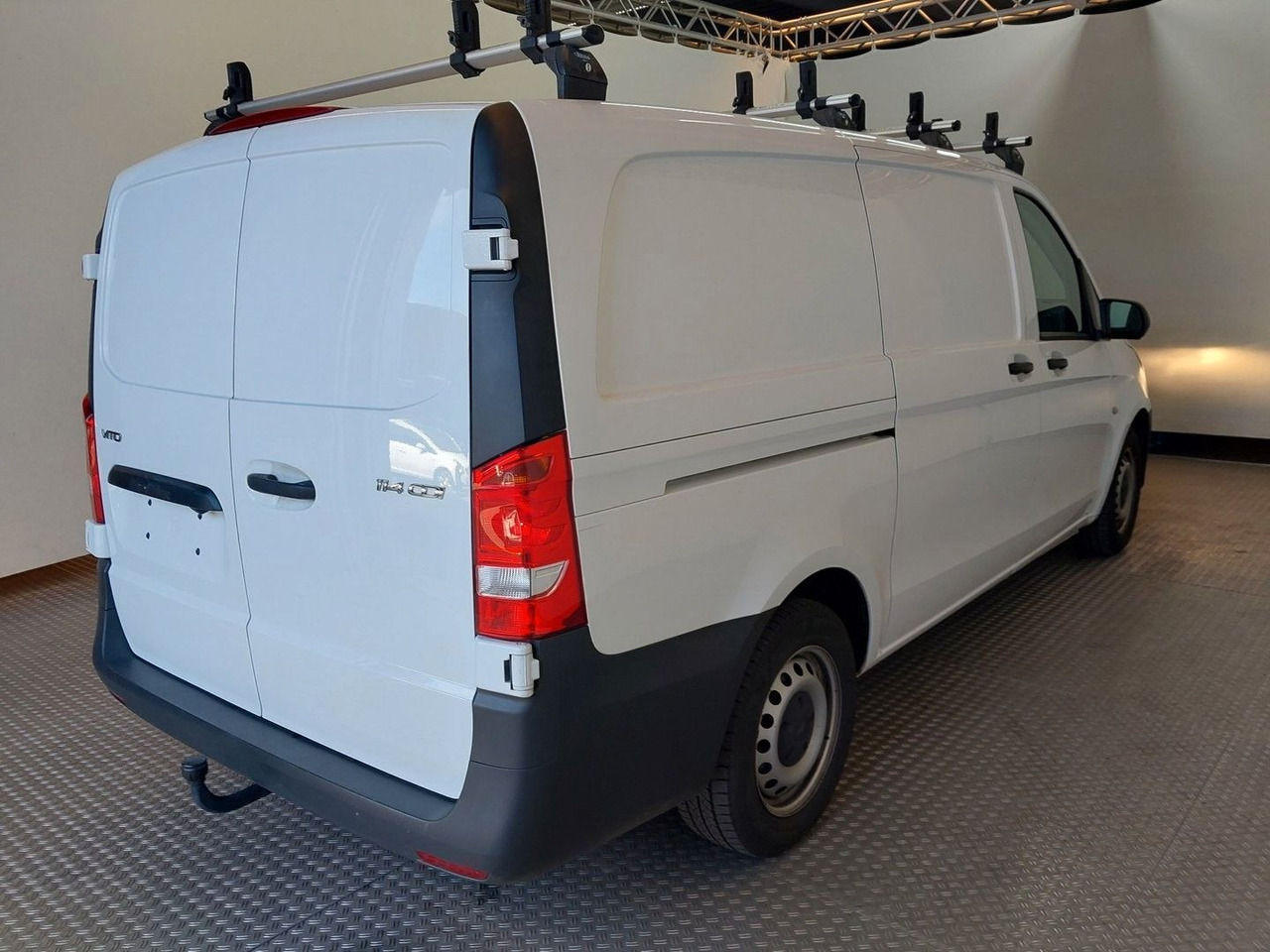 Mercedes-Benz Vito Kasten 114 CDI lang,Klima,AHK,Regale,Kamera - فان المدمجة: صور 3 Mercedes-Benz Vito Kasten 114 CDI lang,Klima,AHK,Regale,Kamera - فان المدمجة: صور 3
