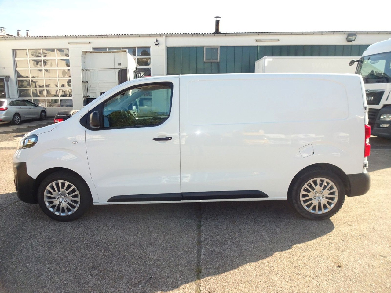 Opel Vivaro Kasten L1H1, Klima, PDC, - فان المدمجة: صور 4 Opel Vivaro Kasten L1H1, Klima, PDC, - فان المدمجة: صور 4