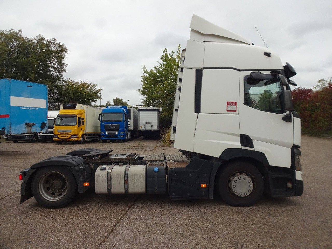 Renault Premium 460, Low Liner, Hubsattelkupplung - شاحنة جرار: صور 4 Renault Premium 460, Low Liner, Hubsattelkupplung - شاحنة جرار: صور 4