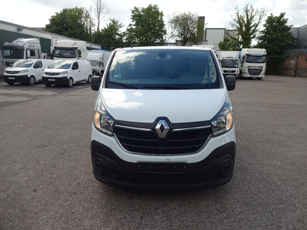 Renault Trafic Kasten L1H1 3,0t,Kamera,PDC,Klima,Tempoma - فان المدمجة: صور 2 Renault Trafic Kasten L1H1 3,0t,Kamera,PDC,Klima,Tempoma - فان المدمجة: صور 2