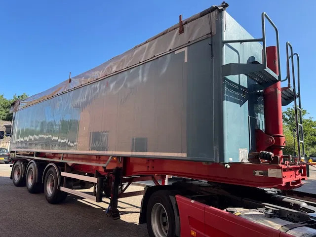 Bulthuis TATA 23 57m3 Stuuras Liftas 10T assen Klep/Deuren + bietenrek Nieuwe APK 8/2026 - قلابة نصف مقطورة: صور 3 Bulthuis TATA 23 57m3 Stuuras Liftas 10T assen Klep/Deuren + bietenrek Nieuwe APK 8/2026 - قلابة نصف مقطورة: صور 3