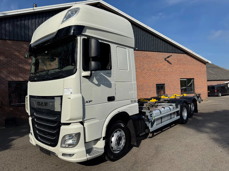DAF XF 480 6X2 SSC FAR BDF Retarder 2x AHK 7.82 Multiwechseler - شاحنات الحاويات / جسم علوي قابل للتغيير شاحنة: صور 1 DAF XF 480 6X2 SSC FAR BDF Retarder 2x AHK 7.82 Multiwechseler - شاحنات الحاويات / جسم علوي قابل للتغيير شاحنة: صور 1