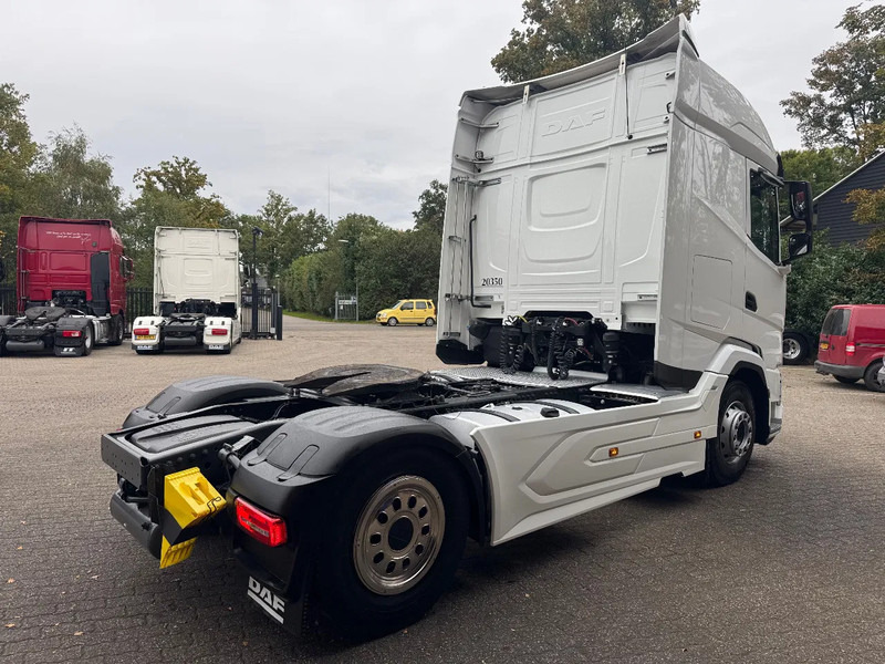 DAF XG 480 Retarder LED 2x tank PTO-Prep 216.610KM! - شاحنة جرار: صور 4 DAF XG 480 Retarder LED 2x tank PTO-Prep 216.610KM! - شاحنة جرار: صور 4