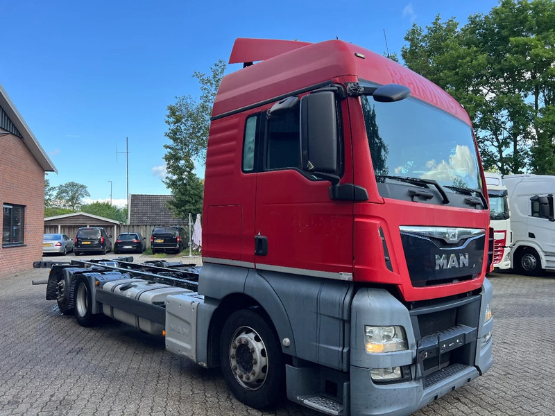 MAN TGX 26.400 6X2 XLX 730CM EURO 6 AHK NL Truck - الشاسيه شاحنة: صور 2 MAN TGX 26.400 6X2 XLX 730CM EURO 6 AHK NL Truck - الشاسيه شاحنة: صور 2