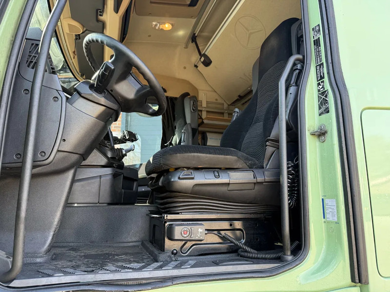 Mercedes-Benz Actros 1936 4X2 Streamspace Xenon NL Truck - شاحنة جرار: صور 5 Mercedes-Benz Actros 1936 4X2 Streamspace Xenon NL Truck - شاحنة جرار: صور 5