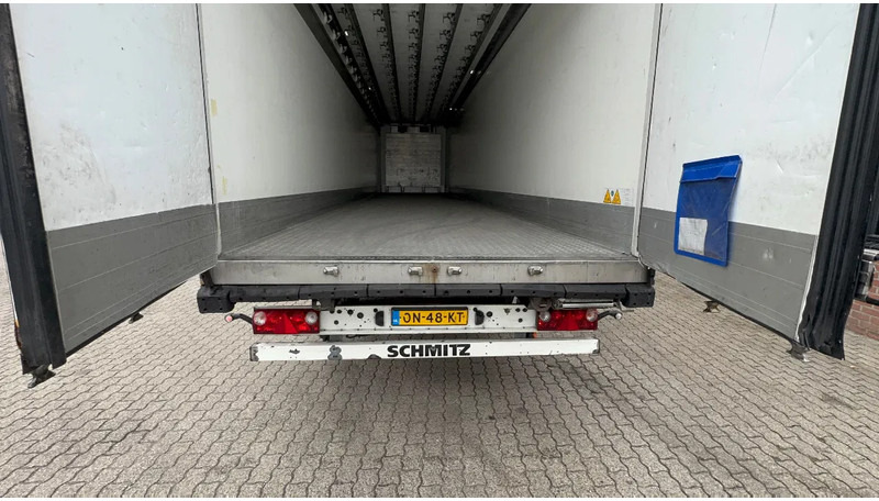 Schmitz Cargobull SKO 24 5x Meatrails Rohrbahnen Fleisch Carrier Vector 1950MT - متساوي نصف مقطورة: صور 5 Schmitz Cargobull SKO 24 5x Meatrails Rohrbahnen Fleisch Carrier Vector 1950MT - متساوي نصف مقطورة: صور 5