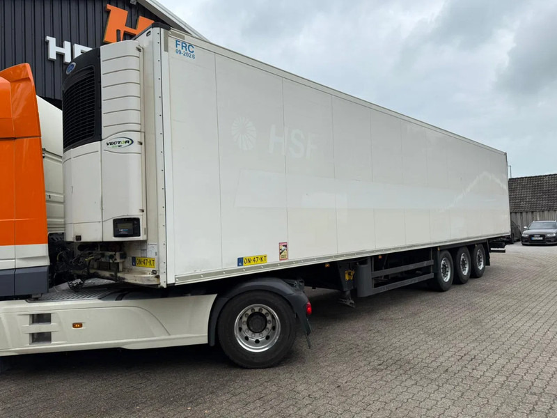 Schmitz Cargobull SKO 24 5x Vleeshaken Rohrbahnen Fleisch Carrier Vector 1950 MT NL Trailer - متساوي نصف مقطورة: صور 1 Schmitz Cargobull SKO 24 5x Vleeshaken Rohrbahnen Fleisch Carrier Vector 1950 MT NL Trailer - متساوي نصف مقطورة: صور 1