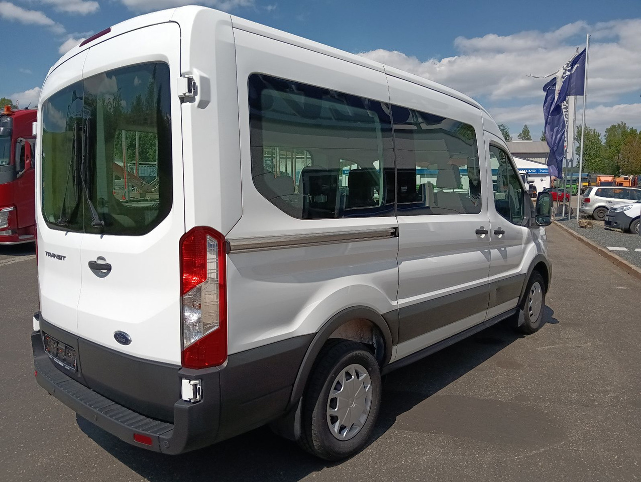 Ford Transit Kombi 350 L2 Trend 9-Sitzer 2xHeizung/Kl - ميكروباص, الشاحنات الصغيرة كابينة مزدوجة: صور 4 Ford Transit Kombi 350 L2 Trend 9-Sitzer 2xHeizung/Kl - ميكروباص, الشاحنات الصغيرة كابينة مزدوجة: صور 4