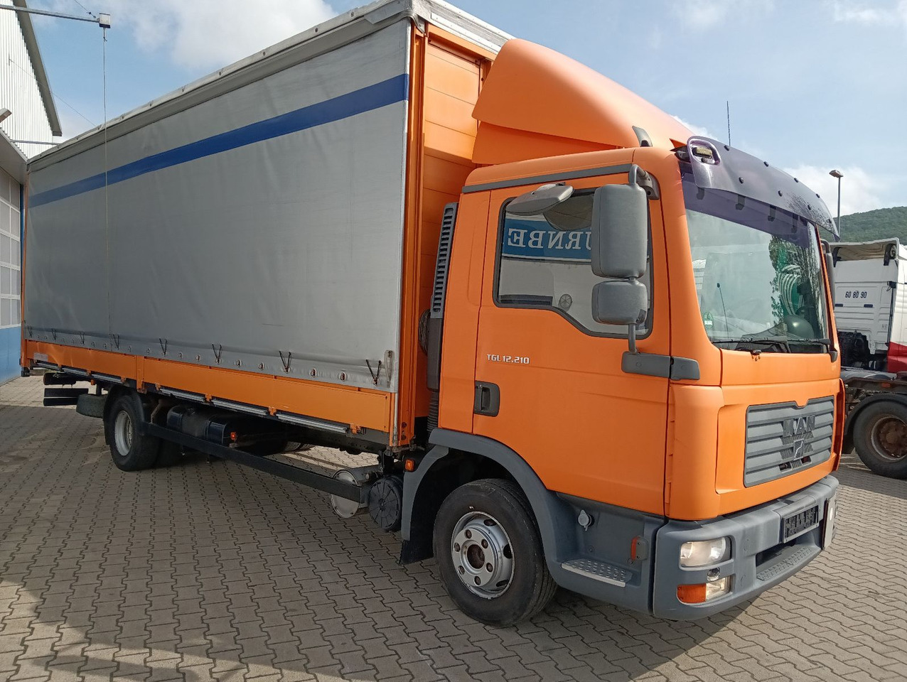 MAN TGL 12.210 4x2 KLIMA,AHK, 7,3m SCHWARZMÜLLER TÜV - شاحنة ستارة: صور 2 MAN TGL 12.210 4x2 KLIMA,AHK, 7,3m SCHWARZMÜLLER TÜV - شاحنة ستارة: صور 2