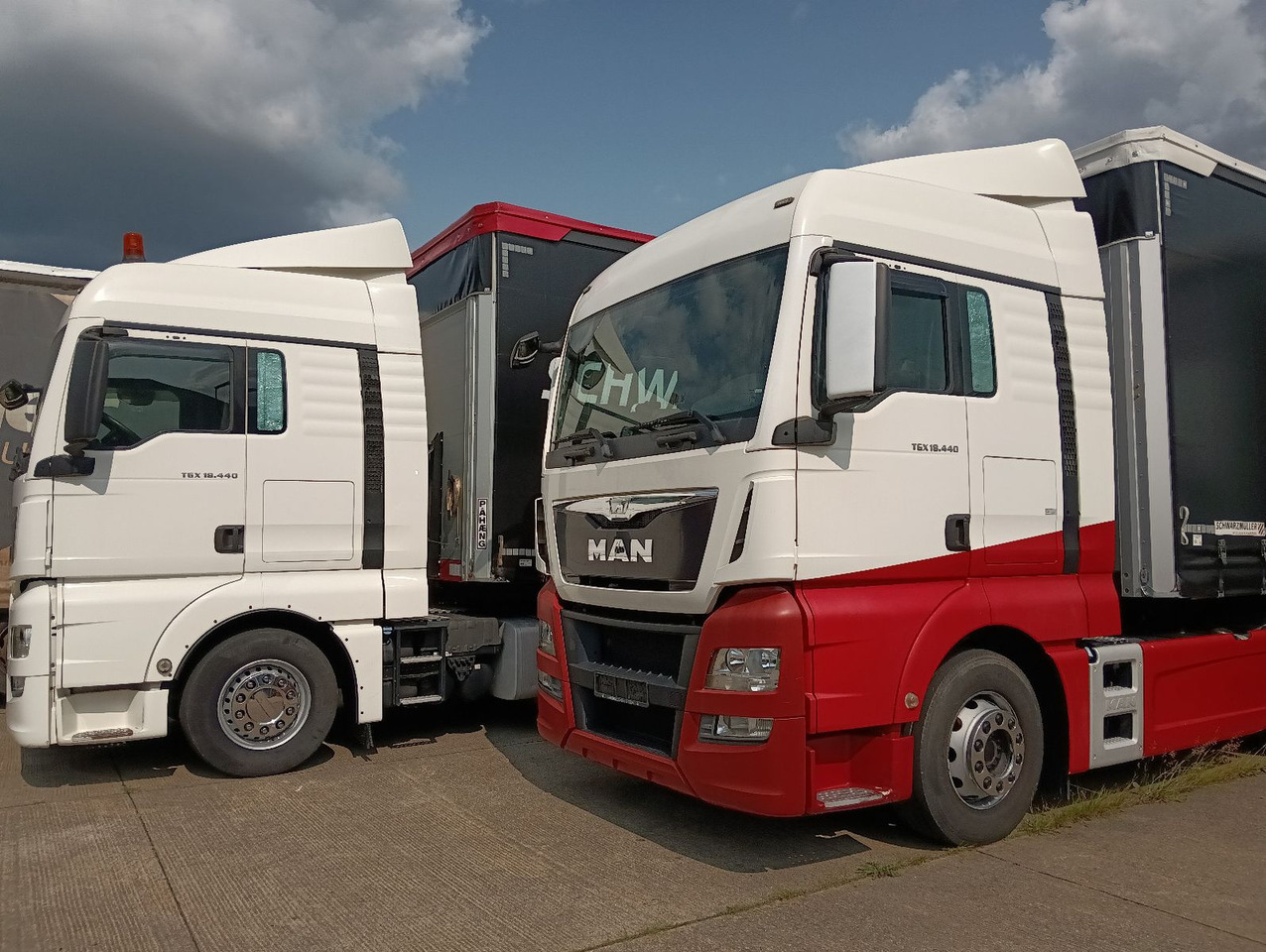 MAN TGX 18:440 BLS INTARDER Vollspoiler Reifen70-90% MAN TGX 18:440 BLS INTARDER Vollspoiler Reifen70-90% - شاحنة جرار: صور 4 MAN TGX 18:440 BLS INTARDER Vollspoiler Reifen70-90% MAN TGX 18:440 BLS INTARDER Vollspoiler Reifen70-90% - شاحنة جرار: صور 4