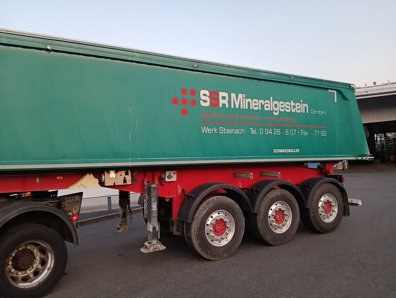 Schwarzmüller 3-A Alumulde ALCOA 27m3 SAF Lift 5,4t el.Verdeck - قلابة نصف مقطورة: صور 5 Schwarzmüller 3-A Alumulde ALCOA 27m3 SAF Lift 5,4t el.Verdeck - قلابة نصف مقطورة: صور 5